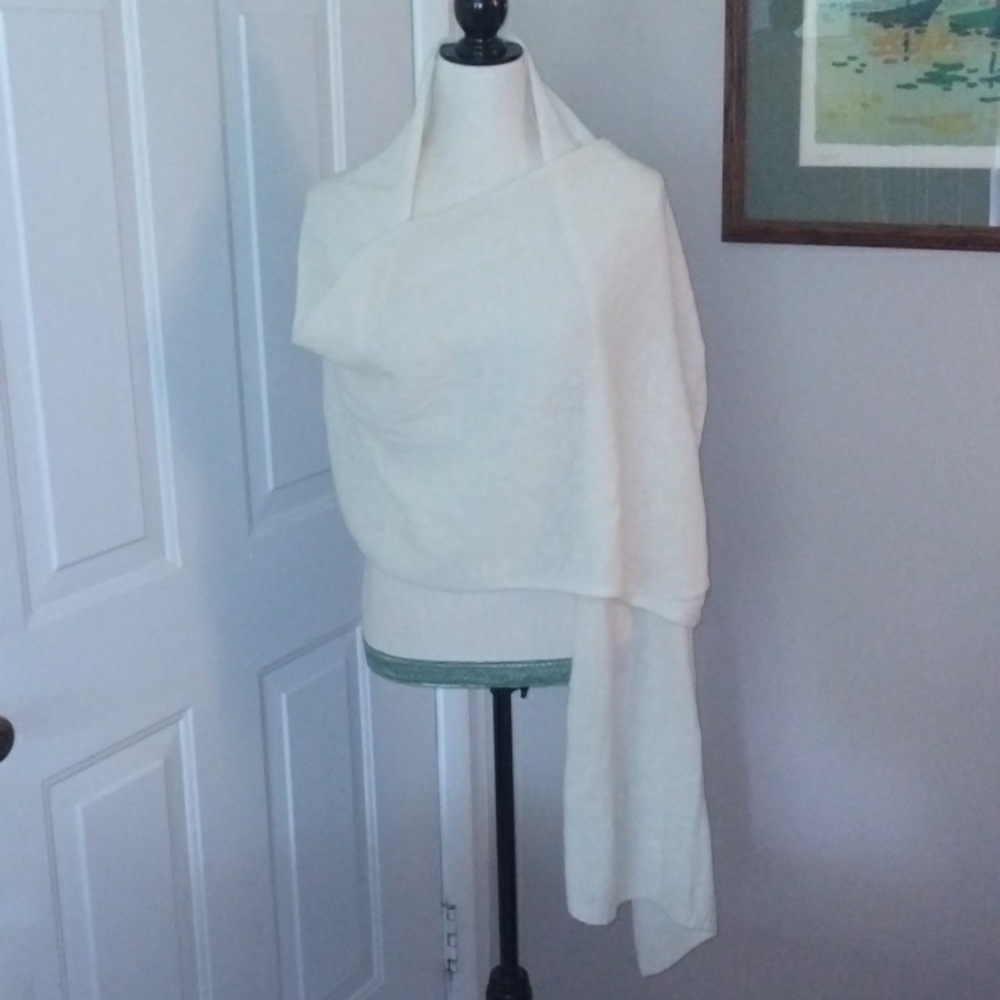 100% Cashmere Max Studio Shawl